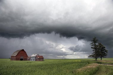 fırtına bulutları saskatchewan