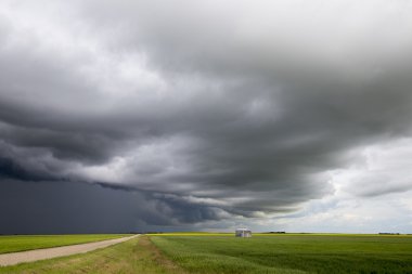 fırtına bulutları saskatchewan