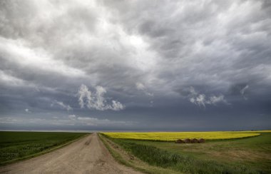 fırtına bulutları saskatchewan