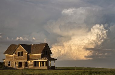 fırtına bulutları saskatchewan