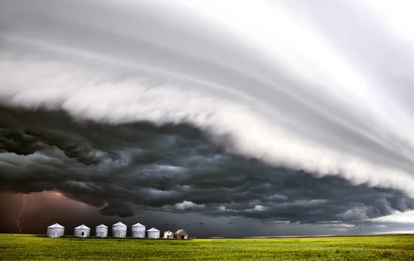 Bouřková mračna saskatchewan — Stock fotografie