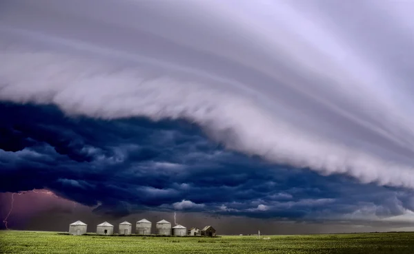 Storm wolken saskatchewan — Stockfoto