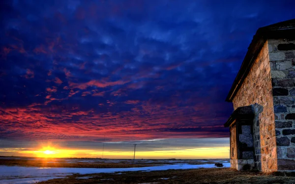 Steinhaus Sonnenuntergang — Stockfoto