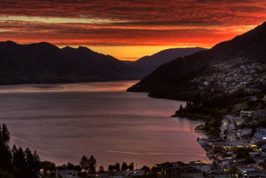 Queenstown, Yeni Zelanda günbatımı