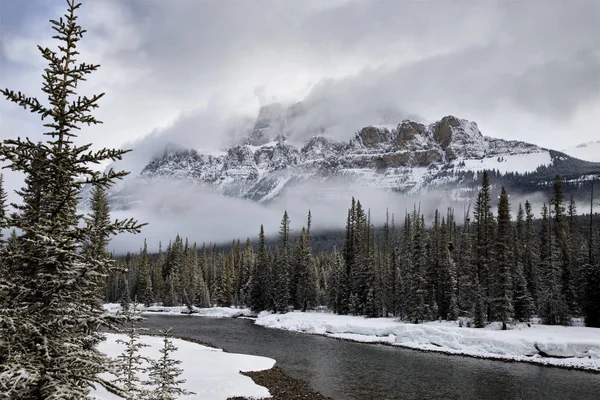 Castle Mountain Alberta in Winter — Stock Photo, Image