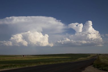 fırtına bulutları saskatchewan