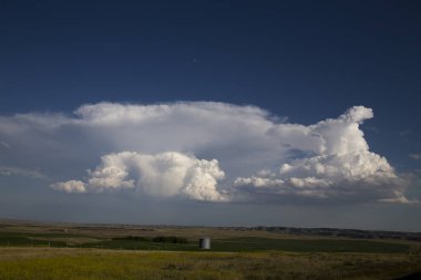 fırtına bulutları saskatchewan