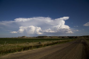 fırtına bulutları saskatchewan