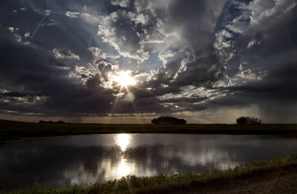 Burzowe chmury saskatchewan — Zdjęcie stockowe