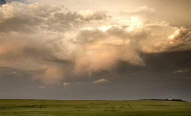 Fırtına bulutları Kanada