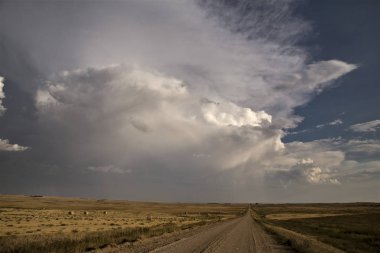 Fırtına bulutları Kanada