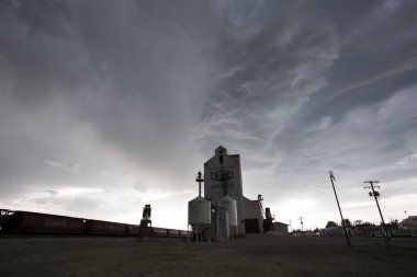 Fırtına bulutları Kanada
