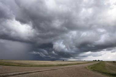 Fırtına bulutları Kanada