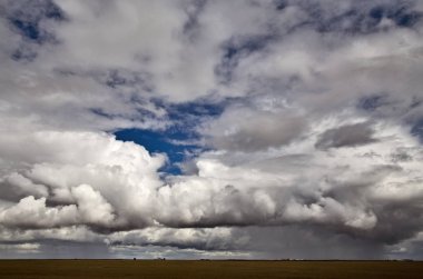 Fırtına bulutları Kanada