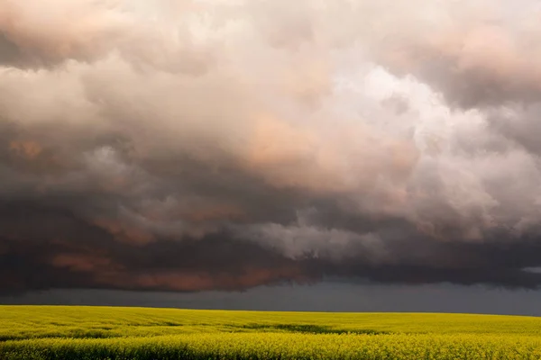 Nubes de tormenta Canadá —  Fotos de Stock