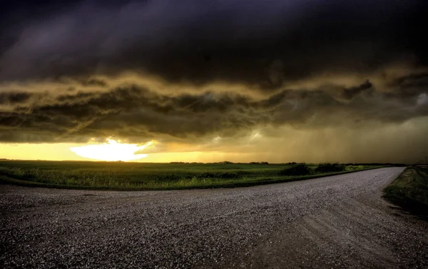 Fırtına bulutları Kanada