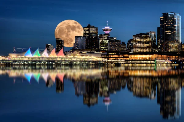 Luna piena di notte di Vancouver — Foto Stock