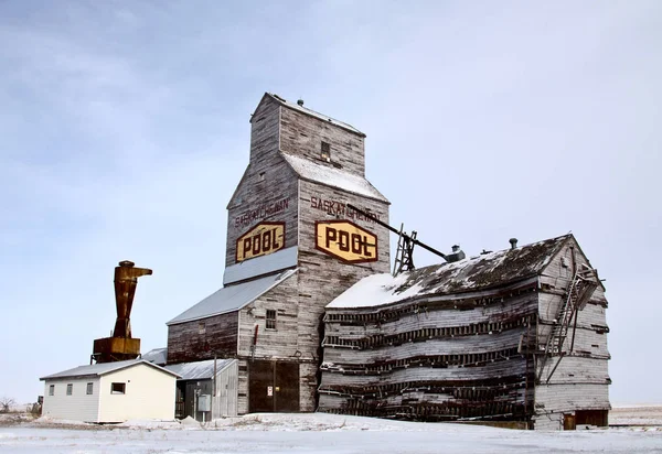 Delapitated Grain Elevator — Stock Photo, Image