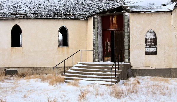 被遗弃的乡村教堂 — 图库照片