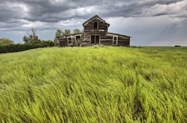 Terk edilmiş kır evi