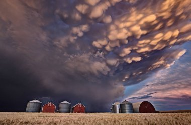 Fırtına Mammatus bulutlar Kanada