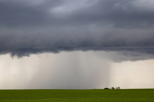 Nuvole di tempesta prateria Canada — Foto Stock