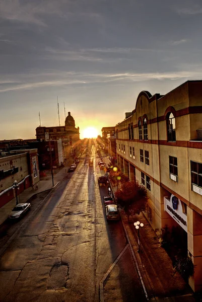 Ciudad atardecer alce mandíbula —  Fotos de Stock