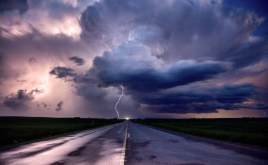 Prairie Şimşek Fırtınası Kanada Yazın kırsal ana yapı Saskatchewan