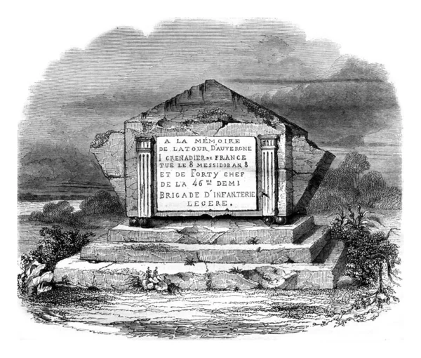 戦場で、ビンテージ engr La Tour d ' auvergne の高の墓 — ストック写真