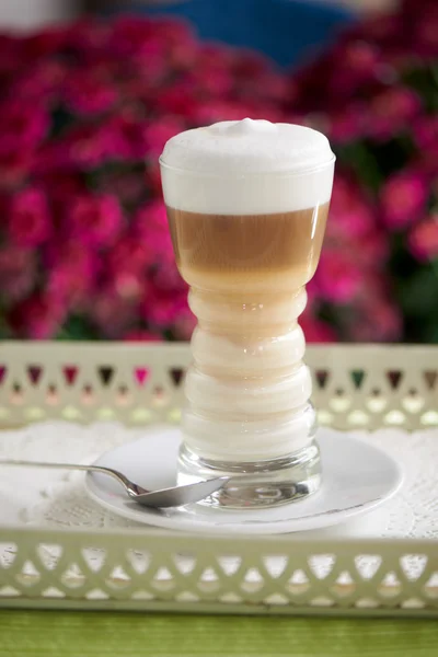 Bellissimo caffè latte — Foto Stock