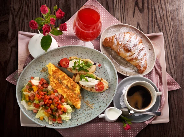 Una colazione tradizionale francese — Foto Stock