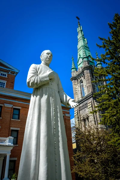 Statue Mgr Louis Zphirin Moreau Troisième Évêque Saint Hyacinthe Devant — Photo