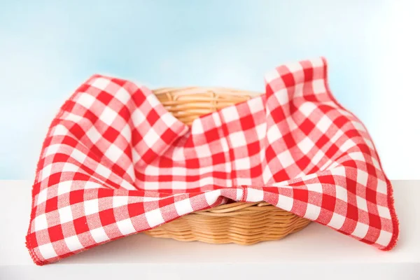 Wicker Basket Red Checkered Cloth White Table — Stock Photo, Image