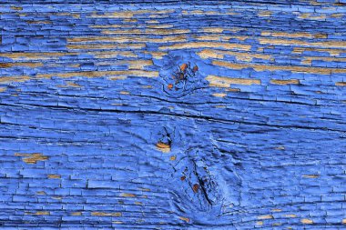 Lapa lapa boya ahşap bir duvar. Eski boya. Tarihsel yüzey.