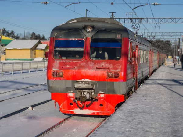 platformda tren