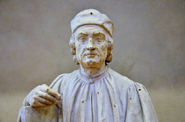 Floransa müzesinde alçı ve çivilerle yapılmış bir heykel. 