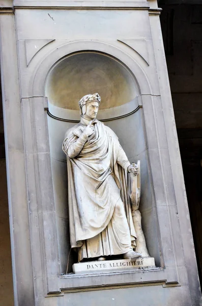 ⬇ Скачать Картинки Dante Alighieri Heykeli, Стоковые Фото Dante.