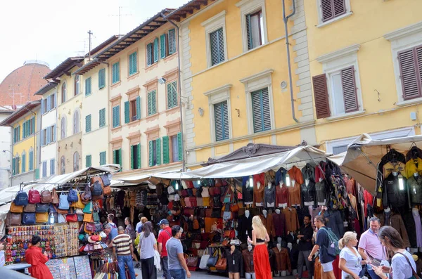 Stände Mit Lederwaren Auf Der Straße Florenz — Stockfoto