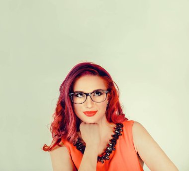 Düşünme, hayal kurmayı, ararken kadın