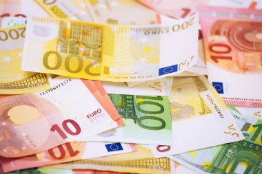 Euro. Para. Portre resim makro fotoğraf Avrupa Birliği para birimi faturaları, euro banknot yığın, yığın kırpılmış. Finansal ödül, tasarruf, piyango kazanmak, ödeme, banka hesabı kavramı. Mali, likidite