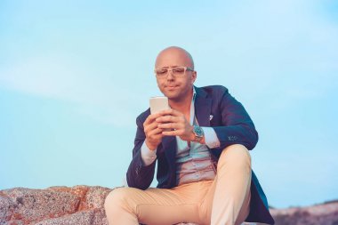 Smartphone vasıl arıyorum karışık iş adamı