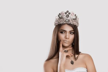 Şüpheci güzellik kraliçesi.