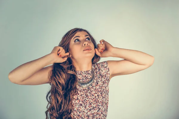 Portrait Young Unhappy Screaming Stressed Woman Covering Her Ears Looking — Stock Photo, Image