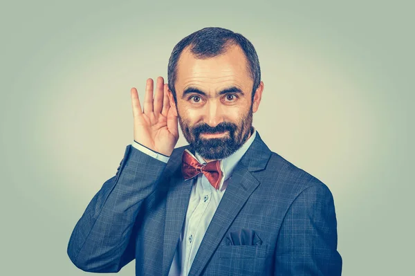 Homem Curioso Intrometido Com Mão Ouvido Ouvindo Secretamente Conversa Fofoca — Fotografia de Stock
