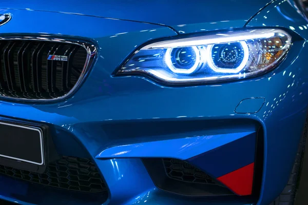 Vista frontal de un coche deportivo BMW M2. M Edición Performance. Detalles exteriores del coche . —  Fotos de Stock