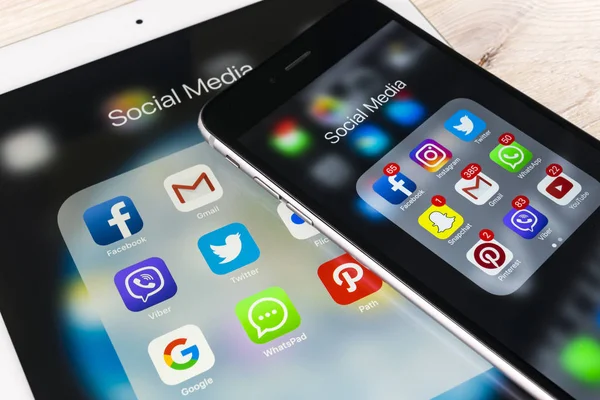 7 Apple iphone ve ipad simgeler sosyal medya facebook, instagram, heyecan, ekranda snapchat uygulama ile pro. Smartphone başlamak sosyal medya uygulaması.