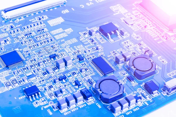 Circuitboard 저항, 마이크로 칩과 전자 부품입니다. 전자 컴퓨터 하드웨어 기술입니다. 통합된 통신 프로세서입니다. 정보 공학 구성 요소입니다. 반도체입니다. Pcb. — 스톡 사진