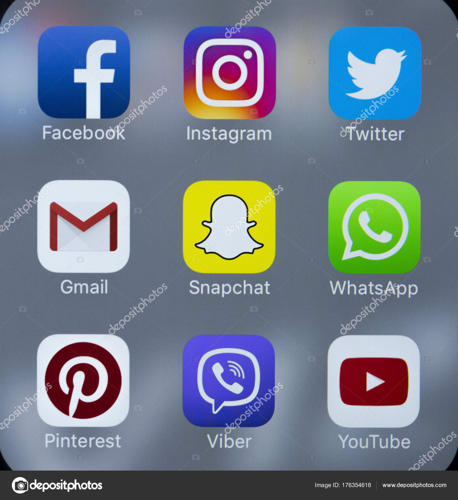 Apple IPhone 7 С Социальными Сетями Facebook, Instagram, Fetter.