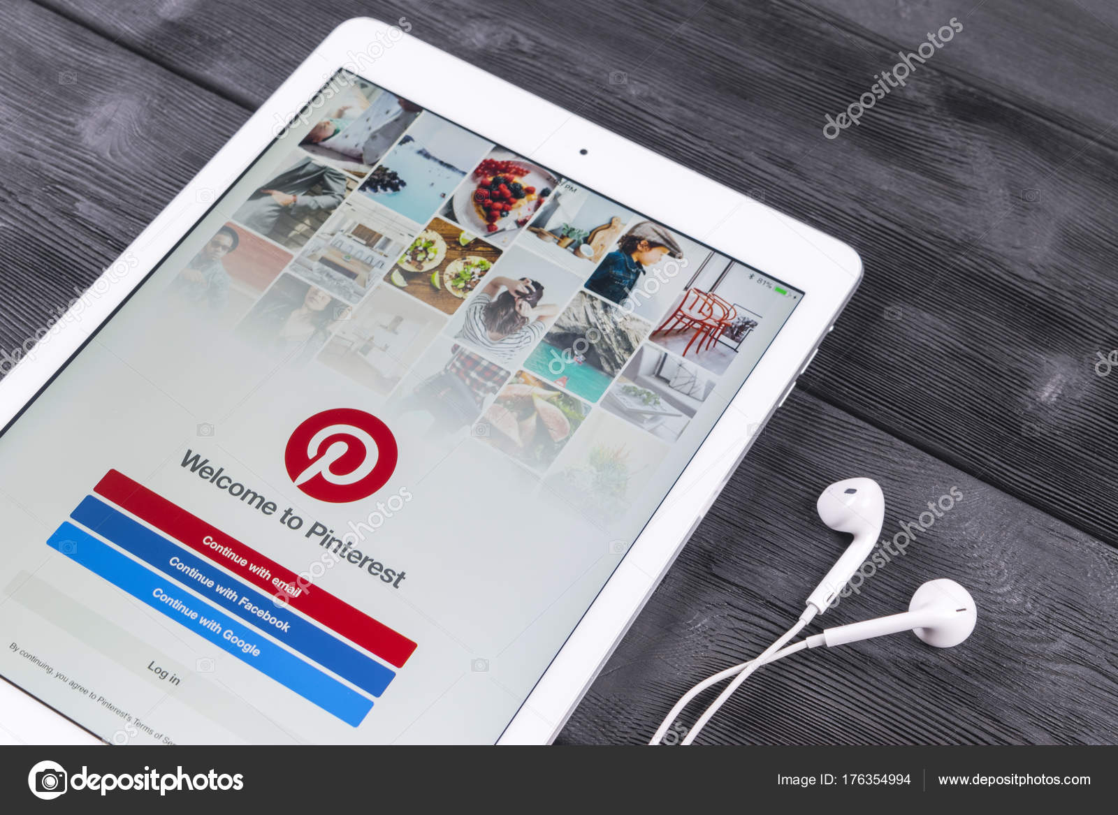 Apple IPad Pro С Социальным Интернет-Сервисом Pinterest На Экране.