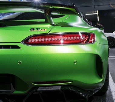 Mercedes-Benz Amg Gtr 2018 V8 BI yeşil-turbo dış detayları, Far. Arkadan Görünüm. Araba dış detaylar